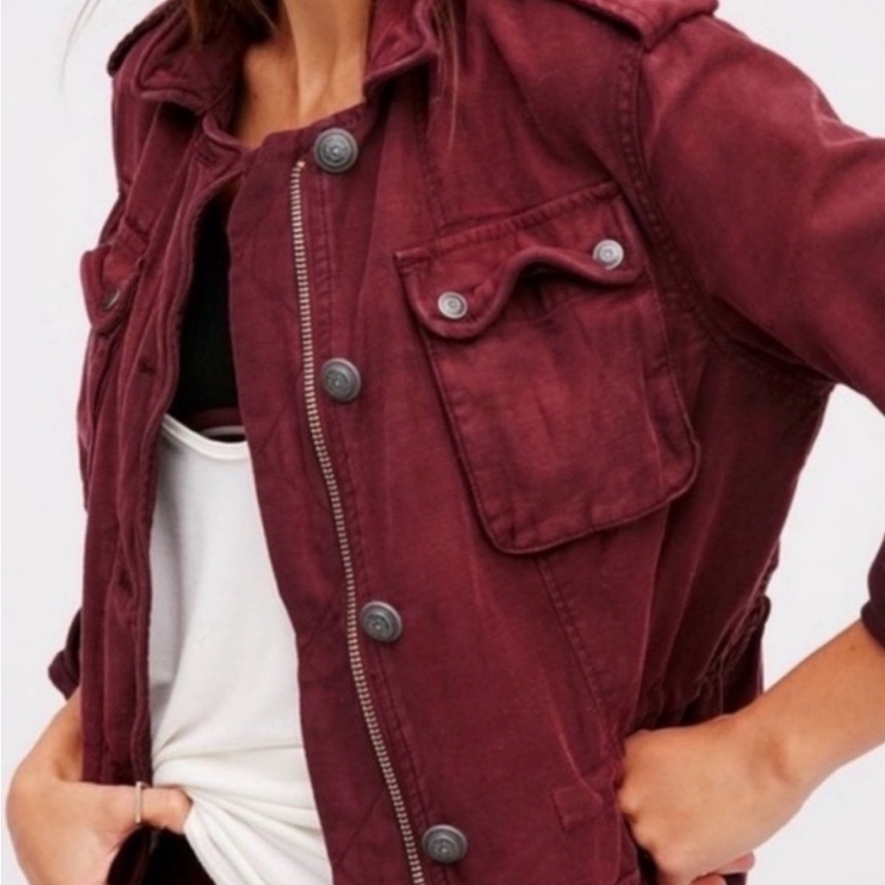 FREE PEOPLE Not Your Brothers Surplus Jacket Size Medium
Vintage Wash Burgundy - Picture 3 of 11